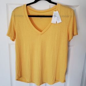 American Eagle T shirt